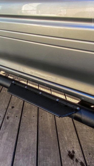 Marche pieds sur Rock sliders N4