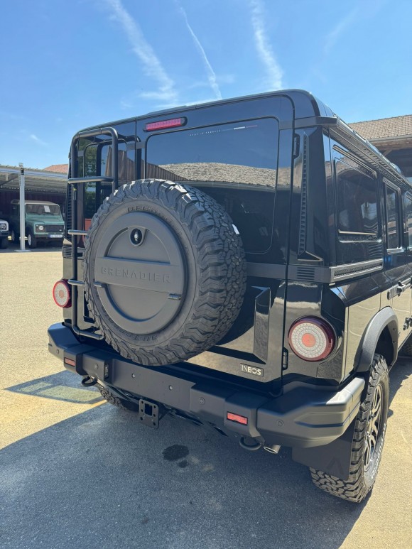 INEOS GRENADIER GRENADIER 3.0L 6 Cylindres Essence BVA